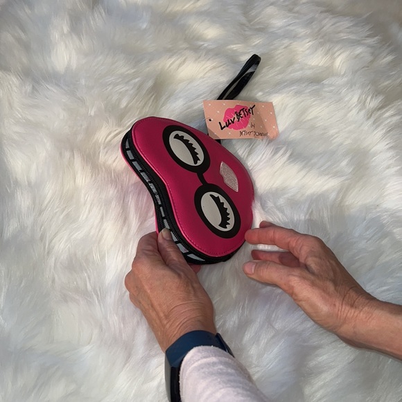 💖 Betsey Johnson Wristlet Coin Purse - Picture 3 of 7